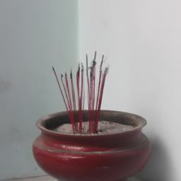 Exploring Different Types of Incense Burners and Their Uses in Community Settings